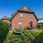 Haus Eiderstedt 1 펜션 *